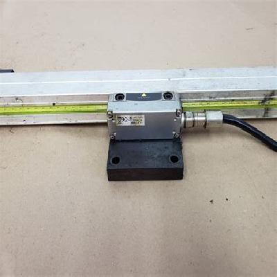 Absolute Linear Scale AT353