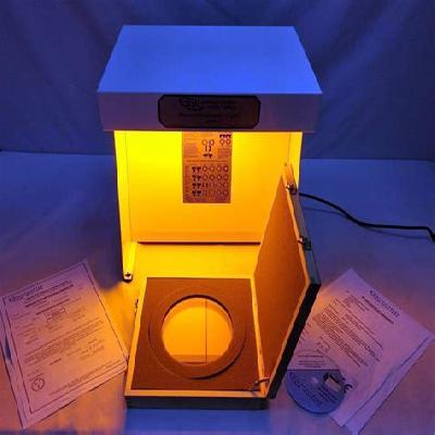 Monochromatic Light Unit