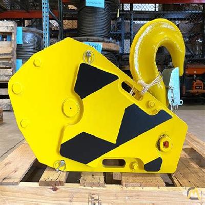32 Ton Hook Block