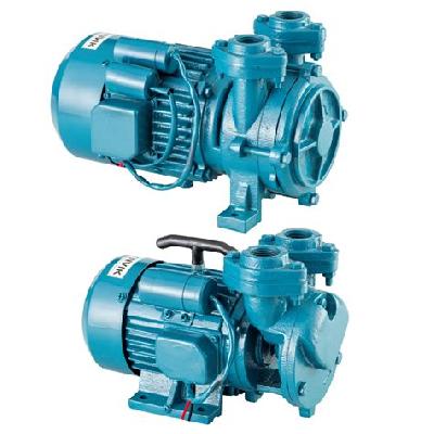 Self priming pump