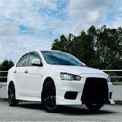 Mitsubishi Lancer Luxury Car Renta