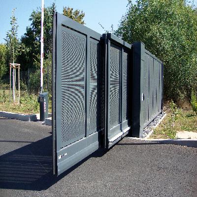 Domestic And Industrial Sliding  Gates