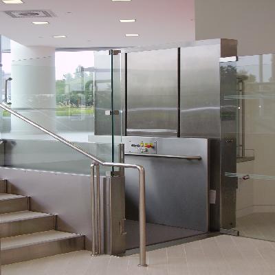 Hospital Wheelchair Elevator