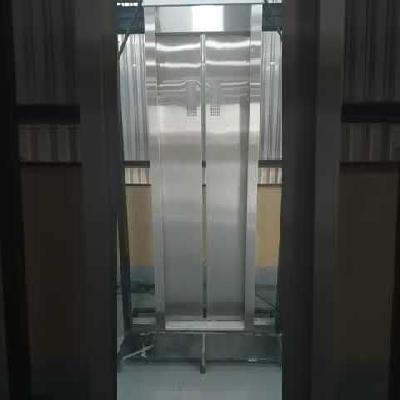 Small Vision Automatic Door Elevator