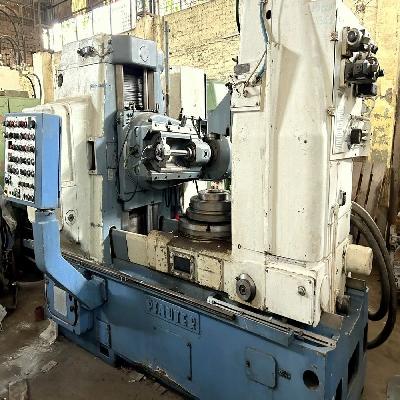 Gear Hobbing Machine