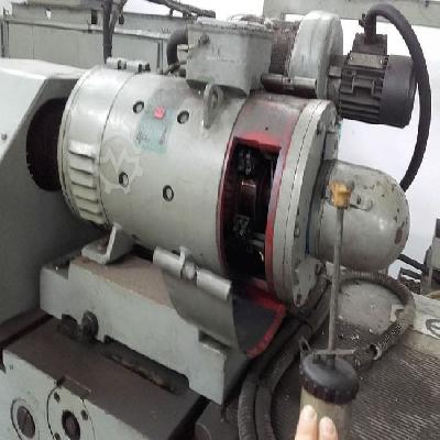 CYLINDRICAL GRINDING MACHINE