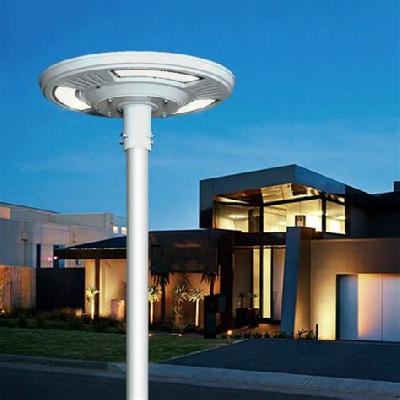 Solar Courtyard Lamp