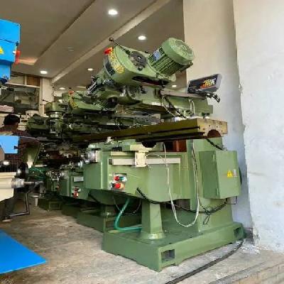 ACCUCUT  MILING MACHINE