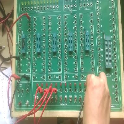 4-BIT Comparator  using Gates, Model :HiQ-4BIT COMP