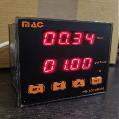 Rishabh RE82 Temperature Controller