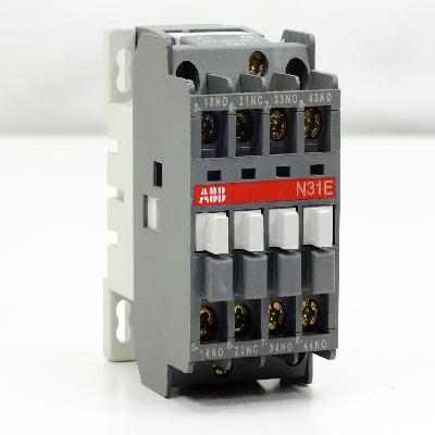 Abb 4 Pole Contactor