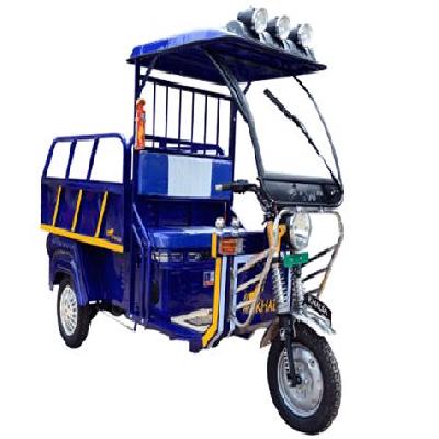 Electric Rickshaw Loader