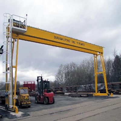 Outdoor Goliath Crane