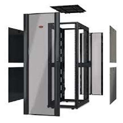 APC Netshelter SX 42U Server Rack