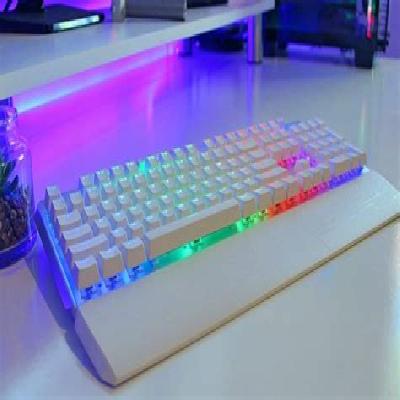 White Computer Keyboard