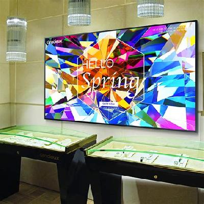 Samsung QB43R Professional Display 4K UHD Resolution