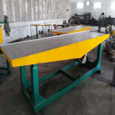 Paver Block Vibrator Table Machine