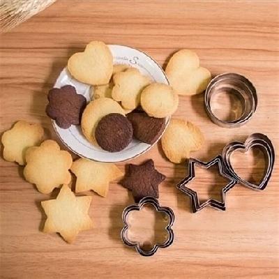 12 Pieces Cookie Cutter Stainless Steel with 4 Shapes