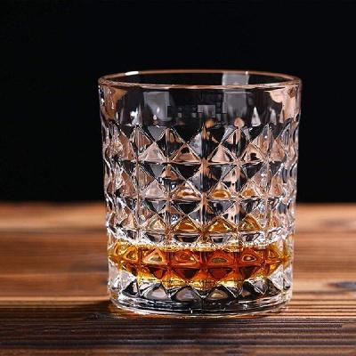 Classic Crystal-Clear Diamond Design Whiskey Glass