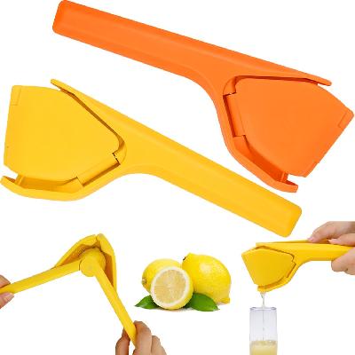 Plastic Foldable Fruit Squeezer(2613)