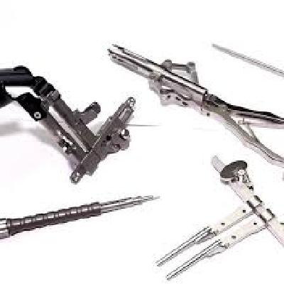 Channel Retractor