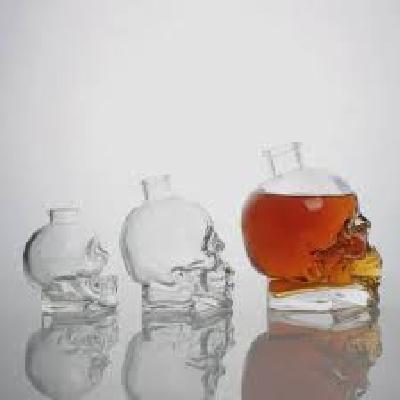 Skull Head Decanter 500ml With 4 Shot Glass