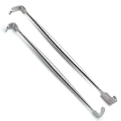 Surgical Retractor