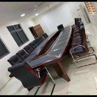 Sitter Conference Table