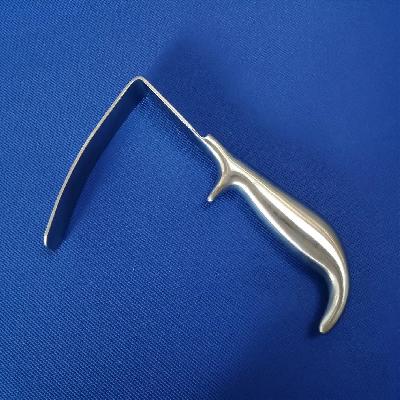 Right Angle Retractor