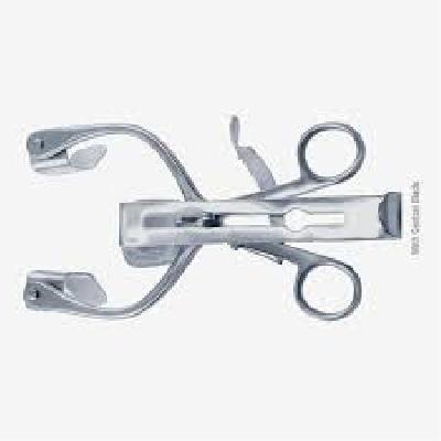 Self Retaining Bone Retractor