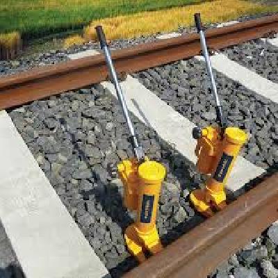 Hydraulic Track Jack