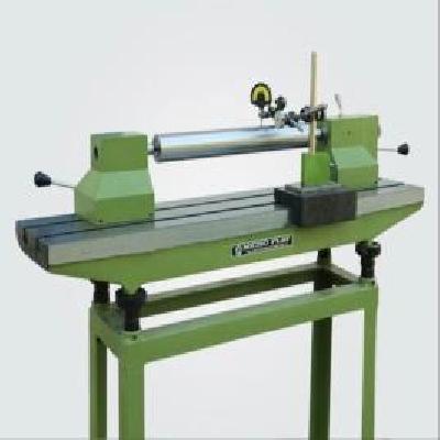 Cast Iron Bench Center