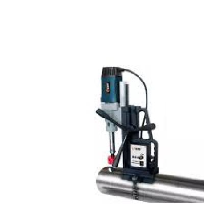 Pipe drilling machine