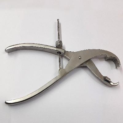 Self Centering Bone Holding Forceps