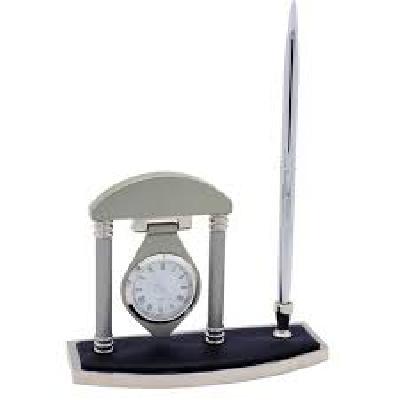 Table Clock With Penstand