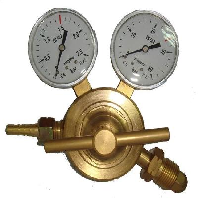 ACETYLENE PRESSURE REGULATOR