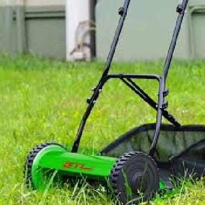 Max Green Manual Lawn Mower