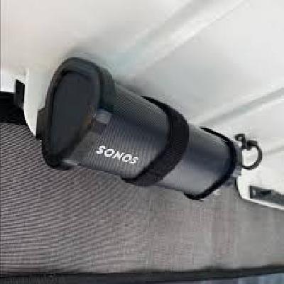 BT Speaker Hanger