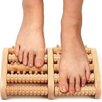 Wooden Foot Massager Roller and Pain Relief Feet Massager and Blood Circulation Acupressure Relieve Tool