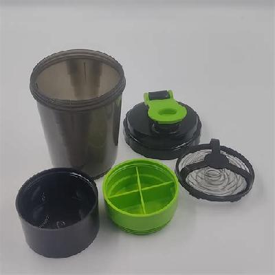 H146   Spider Shaker With Double Compartment And Mixing Whisk