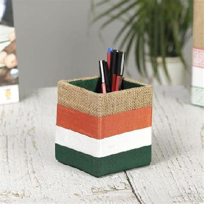 Tricolour Penstand