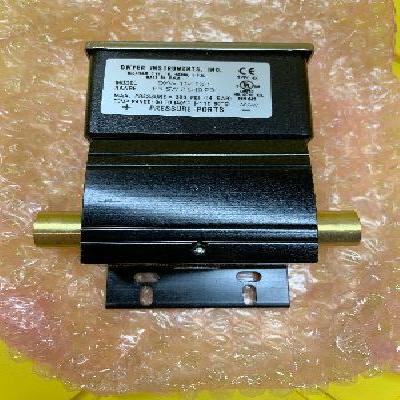 Series DX Wet Differential Pressure Switch