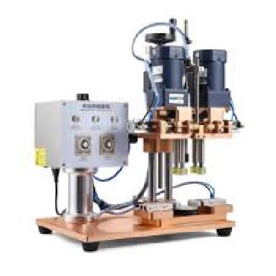 Pneumatic Hand Capping Machine