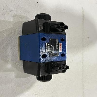 Rexroth Directional Spool Valves, Direct Operated with Solenoid Actuation
