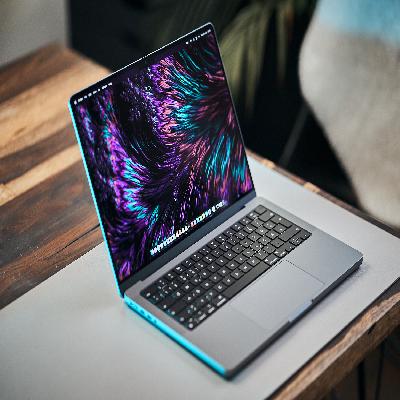 Apple Laptops