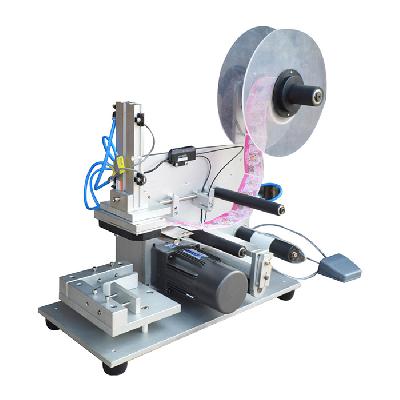 Flat Bottles Semi Automatic Labeling Machine