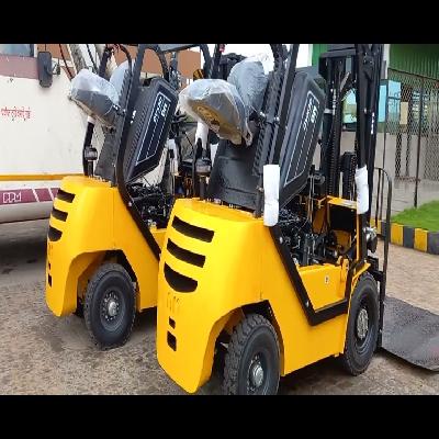 OM Voltas 3 Ton Electric Forklift