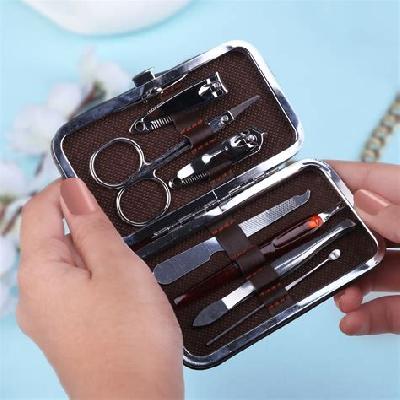 Premium Manicure Kit In Leatherette Case (7 Pc.) - Small