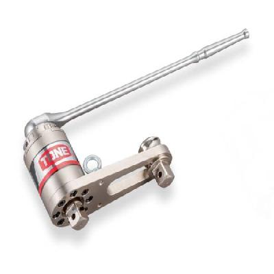Torque Multiplier With Angled Reaction Bar