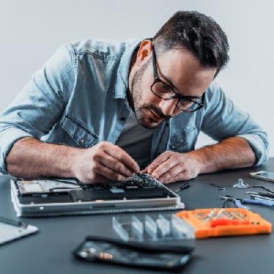 Apple Laptops Repair Service
